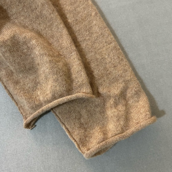 Sundance Cardigan Sweater Size L Peanut Color Long Sleeve Button 100% Cashmere - Picture 9 of 9